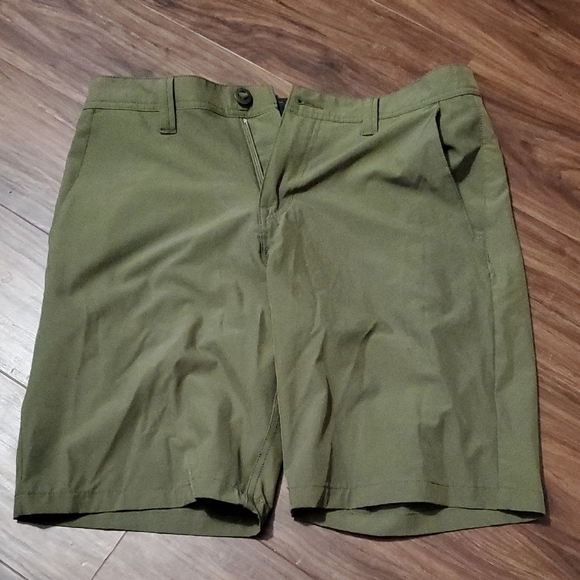 Volcom Men's Olive Green Flat Front Shorts - Picture 1 of 5